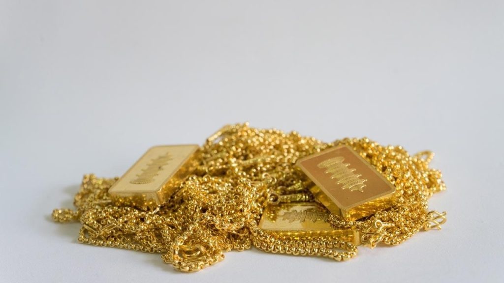 تأثیر عیار طلا بر رنگ آن